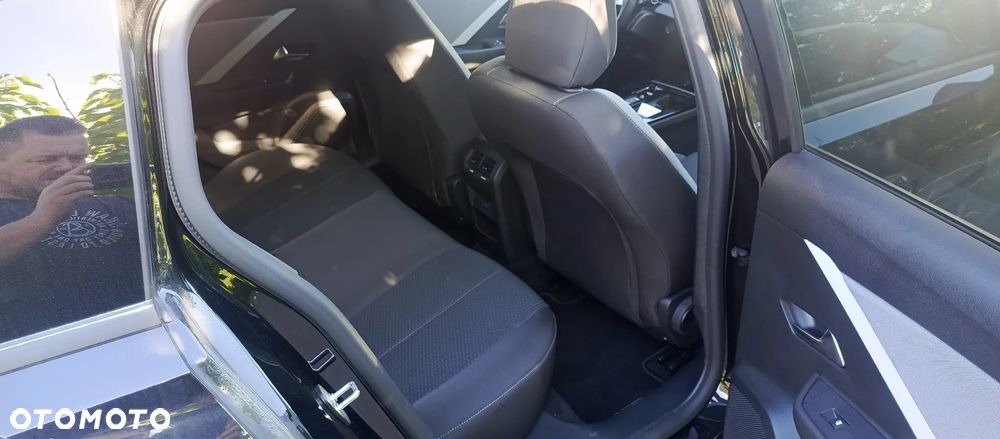 Opel Astra 1.5 D Automatik Business Elegance - 8