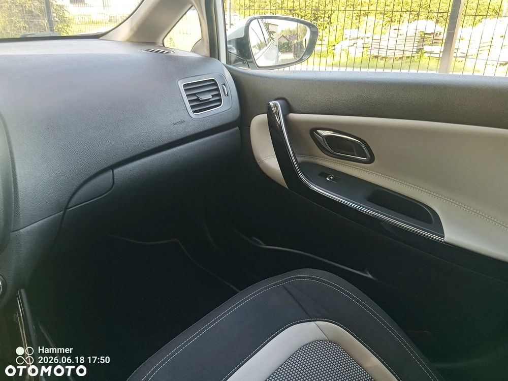 Kia Ceed 1.6 CRDi 136 ISG Vision - 21