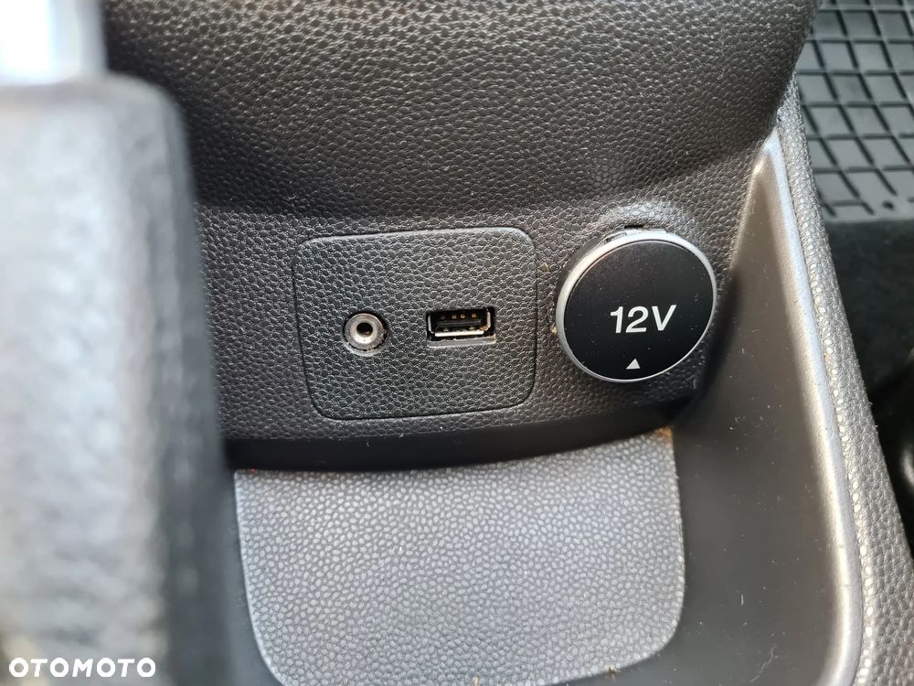 Ford Fiesta 1.25 Celebration - 16