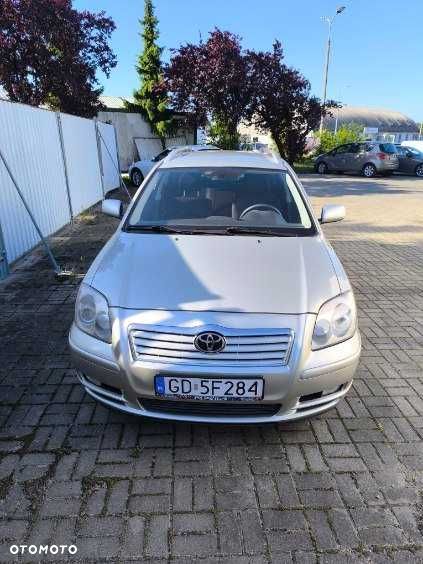 Toyota Avensis - 1