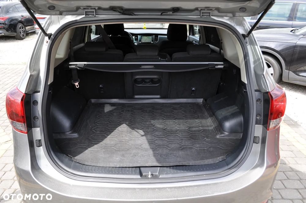 Kia Carens 1.6 GDI L - 33