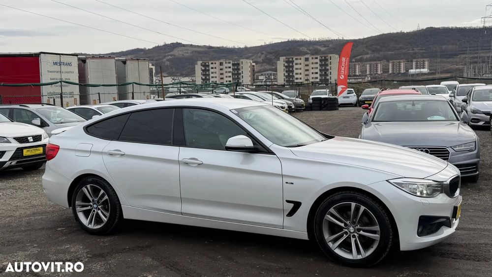 BMW Seria 3 318d Aut. Sport Line - 14