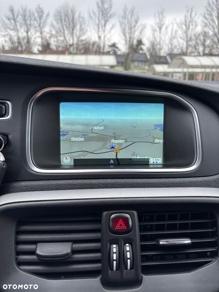 Volvo V40 D2 Momentum - 23