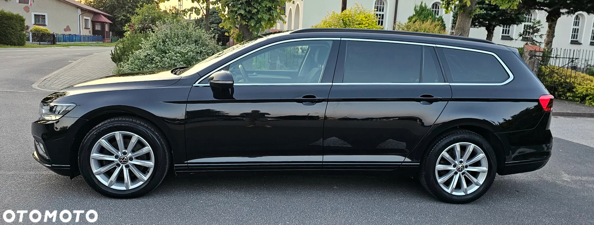 Volkswagen Passat Variant 2.0 TDI SCR DSG Business - 9