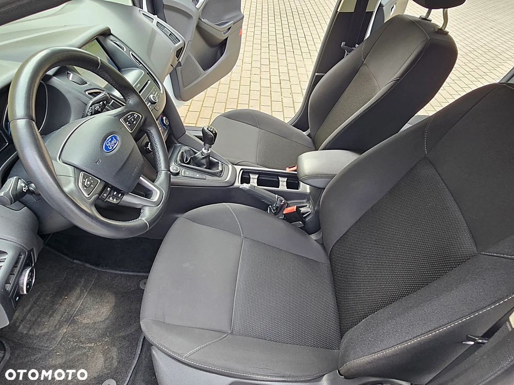 Ford Focus - 31