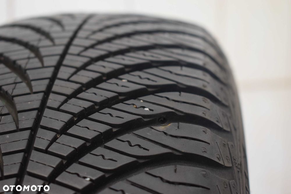 R15 185/65 88T Goodyear Vector 4seasons GEN-2 - 7