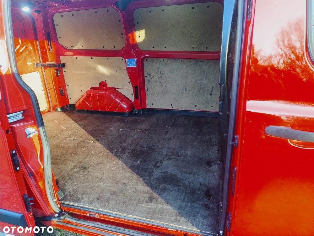 Ford TRANSIT CUSTOM - 17