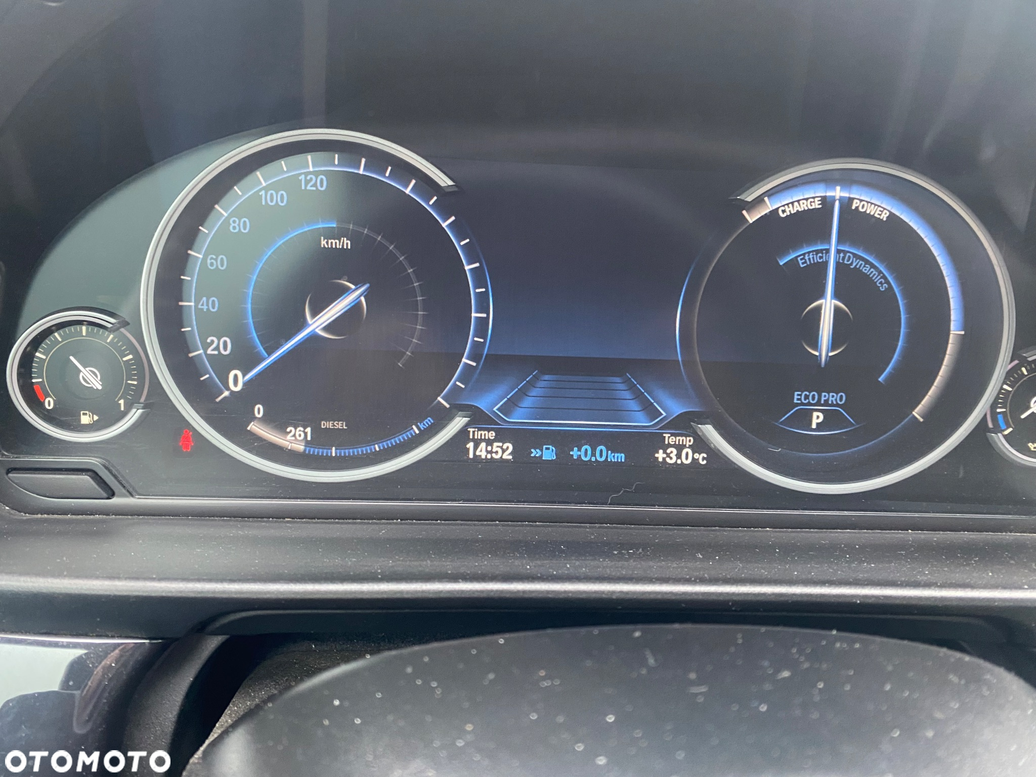 BMW Seria 5 520d xDrive - 14