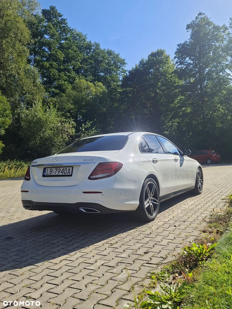Mercedes-Benz Klasa E 220 d 4-Matic 9G-TRONIC - 6