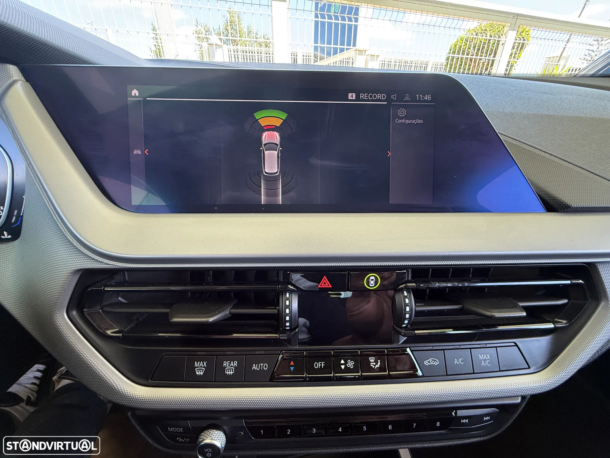 BMW 116 d Pack Color Vision Auto - 38