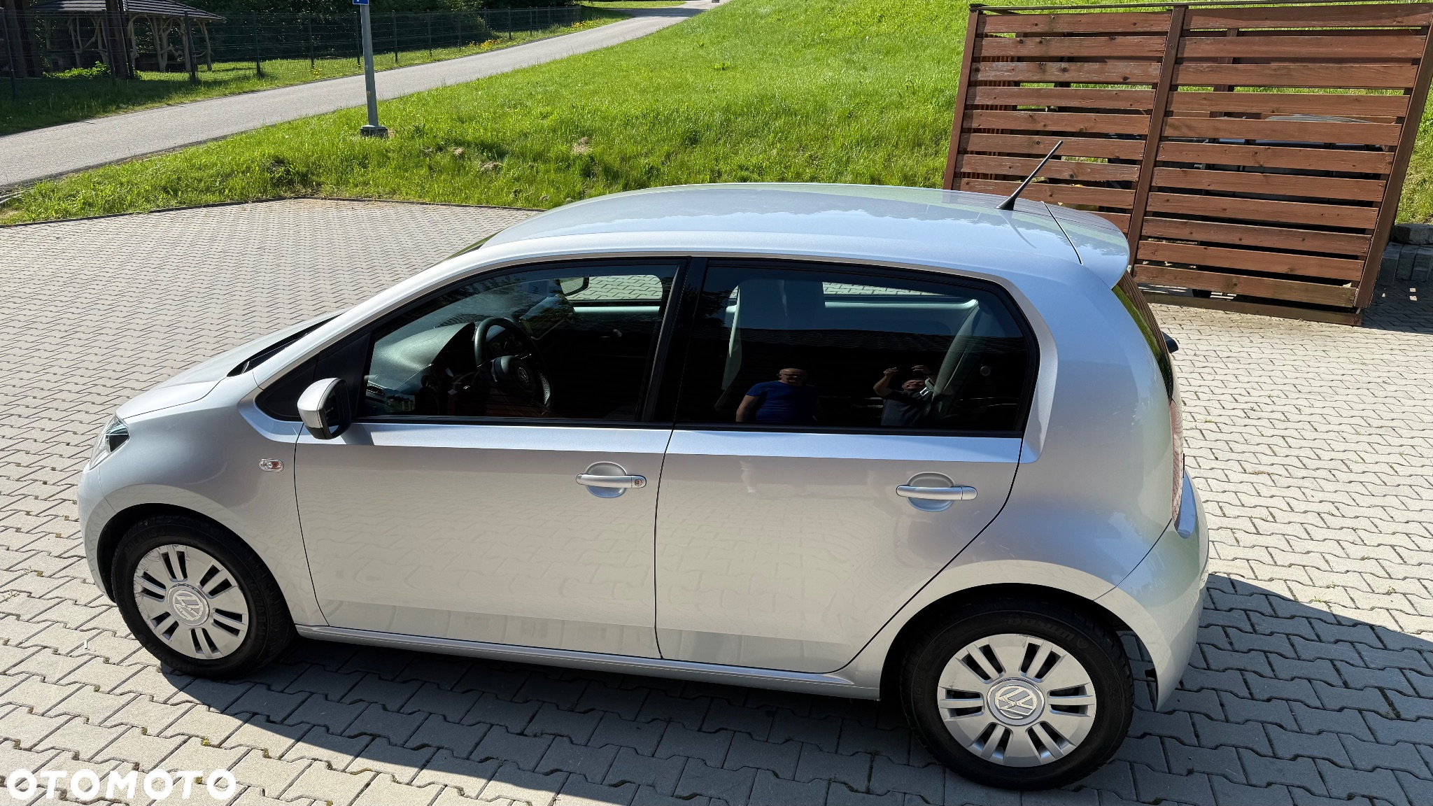 Volkswagen up! (BlueMotion Technology) high - 10