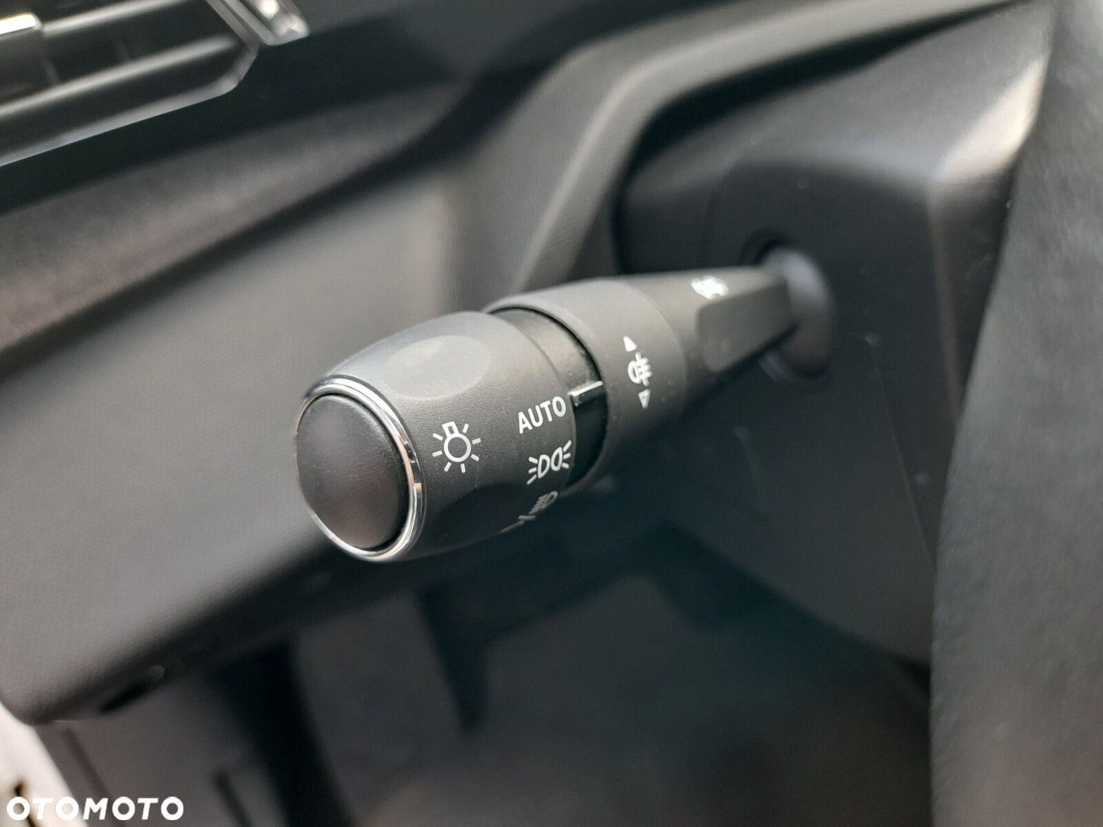 Peugeot 308 1.2 PureTech Allure Pack S&S EAT8 - 11