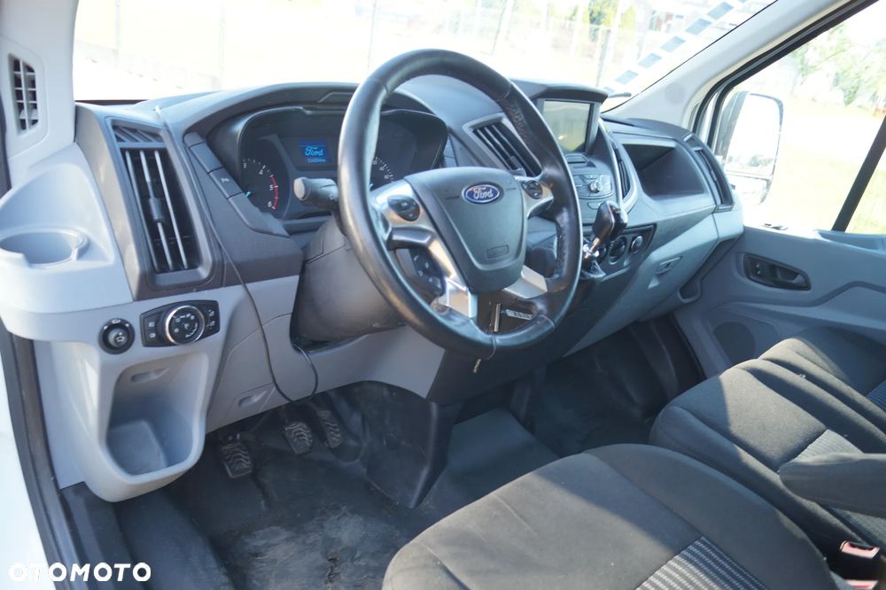 Ford Transit - 23