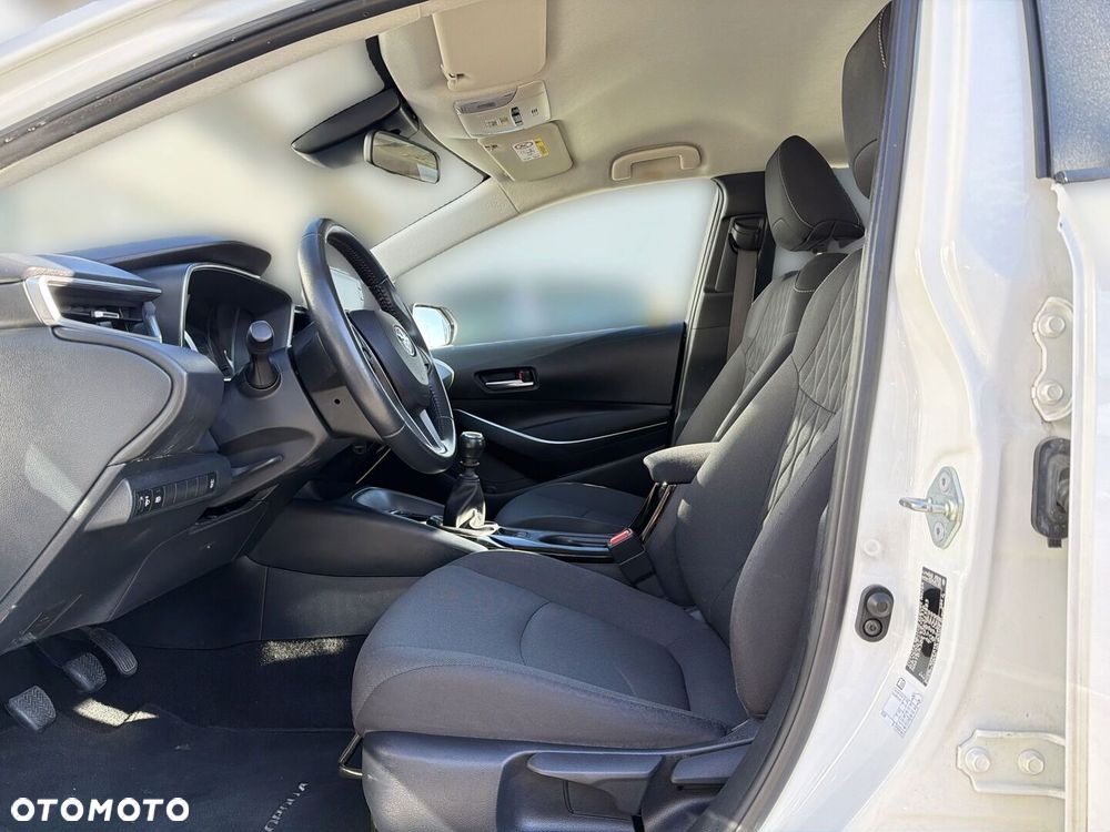 Toyota Corolla - 4