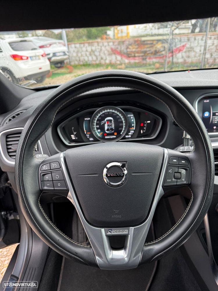 Volvo V40 1.5 T3 Sport Edition R Geartronic - 17