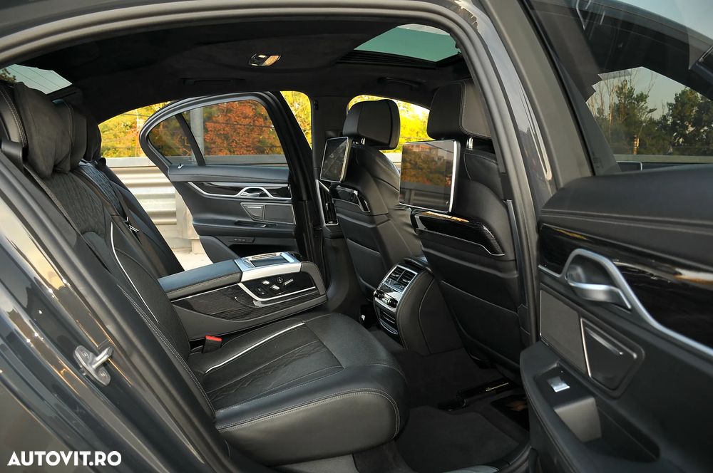 BMW Seria 7 750i xDrive - 14