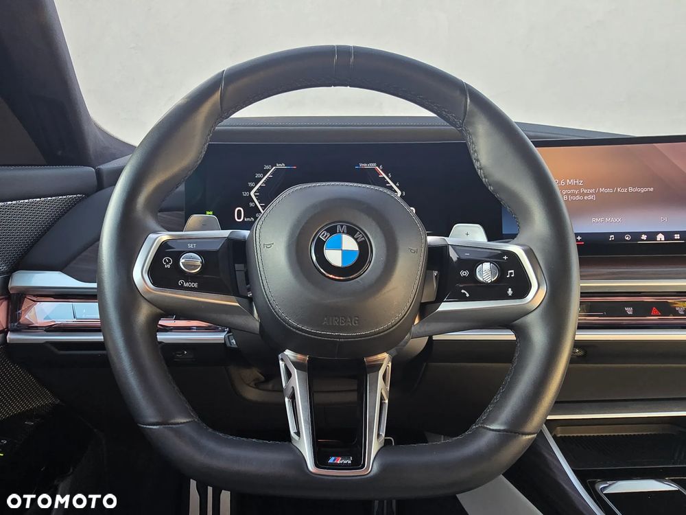 BMW Seria 7 - 11