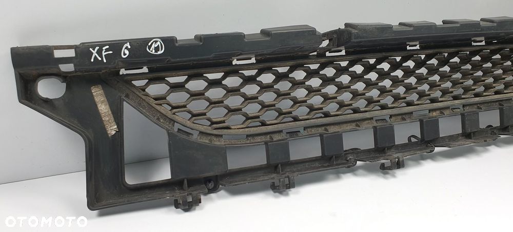 ATRAPA KRATKA ZDERZAKA PRZÓD JAGUAR XF X260 GX6M-17H750-A - 2