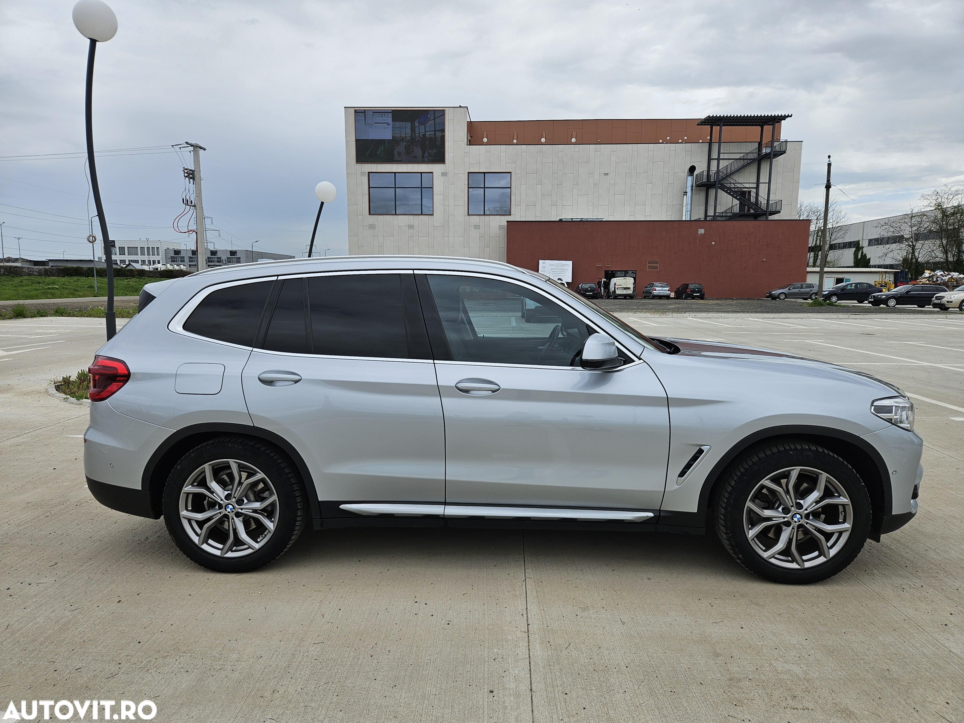BMW X3 xDrive20d AT xLine - 4