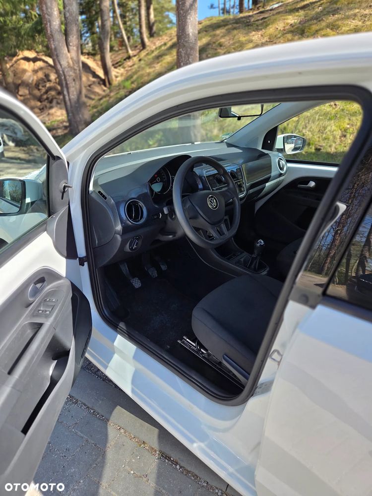 Volkswagen up! move - 7