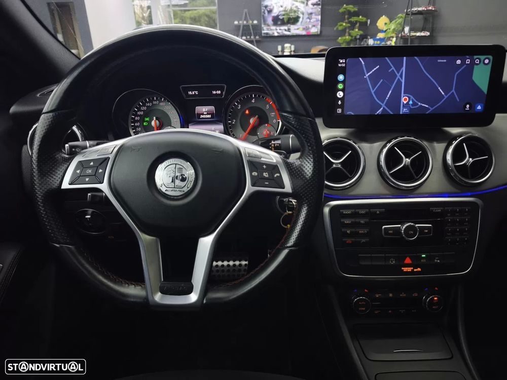 Mercedes-Benz GLA 200 d 7G-DCT AMG Line - 24