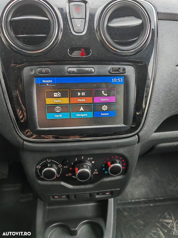 Dacia Lodgy 1.5 Blue dCi Stepway - 11