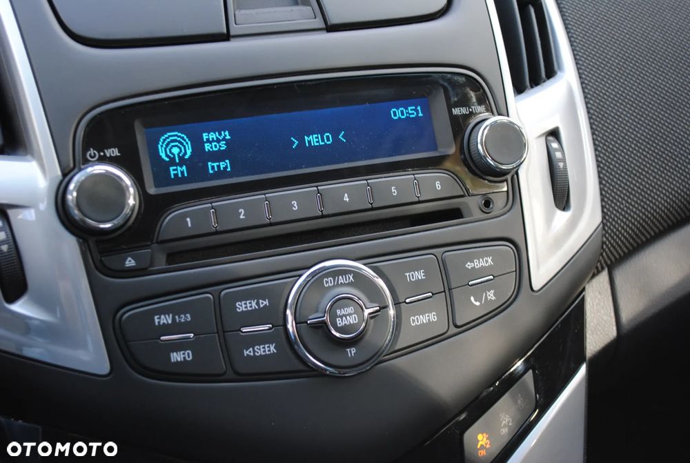 Chevrolet Cruze 1.8 LT - 12