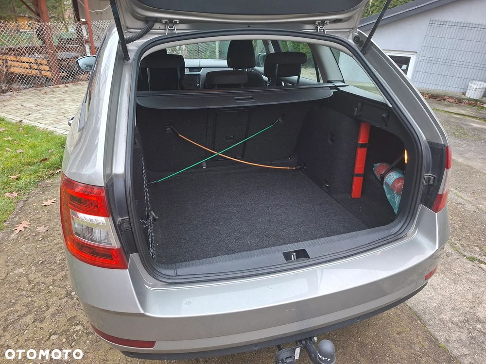 Skoda Octavia 2.0 TDI Ambition DSG - 10