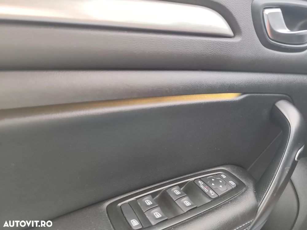 Renault Megane ENERGY dCi Intens - 28