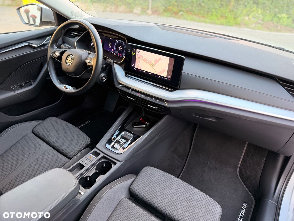 Skoda Octavia 2.0 TDI DSG 4x4 Clever - 22