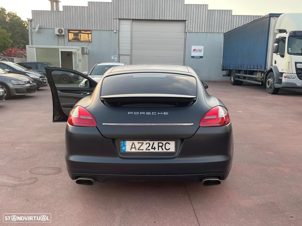 Porsche Panamera PDK Platinum Edition - 3