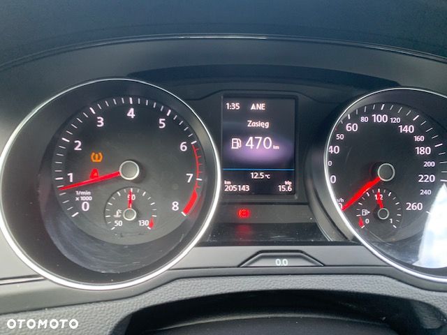 Volkswagen Passat - 17