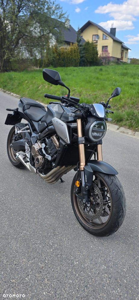 Honda CB - 16