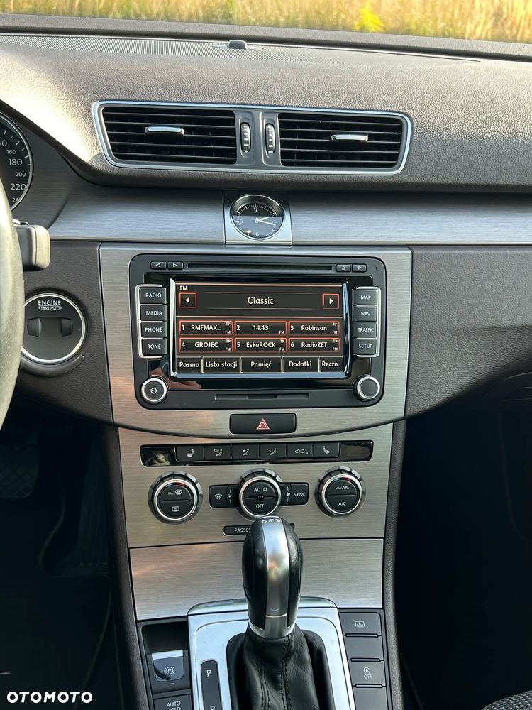 Volkswagen Passat 2.0 TDI Comfortline DSG - 19