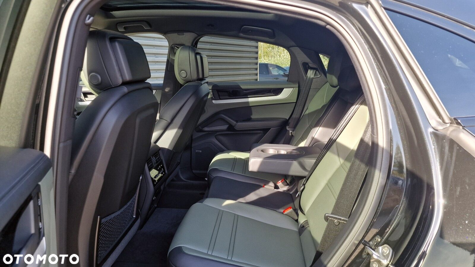 Porsche Cayenne - 10