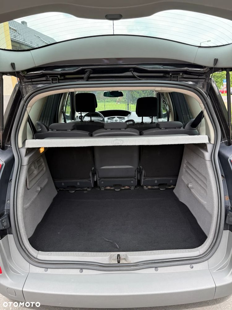 Renault Scenic - 12