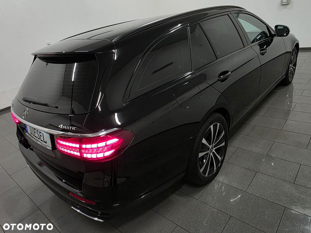 Mercedes-Benz Klasa E 300 de 4-Matic Exclusive - 6