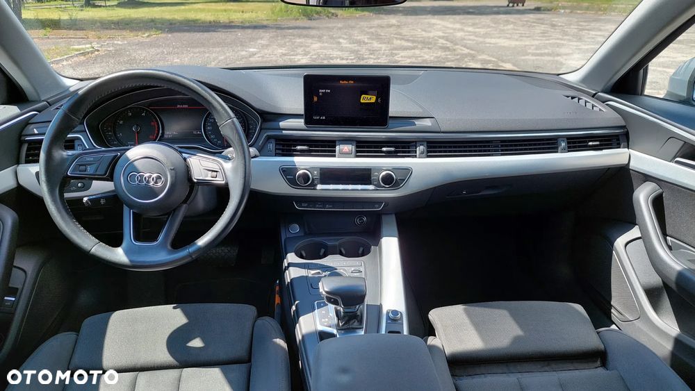 Audi A4 Limousine 2.0 TDI ultra S tronic sport - 14
