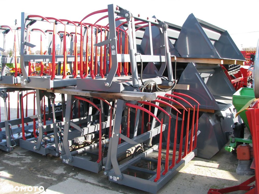 Inny Wycinak do kiszonki 1,75m Kellfri dwa siłowniki, Krokodyl 1,4; 1,6; 1,8; 2,0m Metal-Fach / Euromasz, Łyżka chwytakowa-Łyżko krokodyl, Łyżka materiałó sypkich 1,6; 1,8; 2,0; 2,2; 2,4m Metal-Fach / Pronar, Chwytak Bel, Chwytak do obornika, widły do obornika - 16