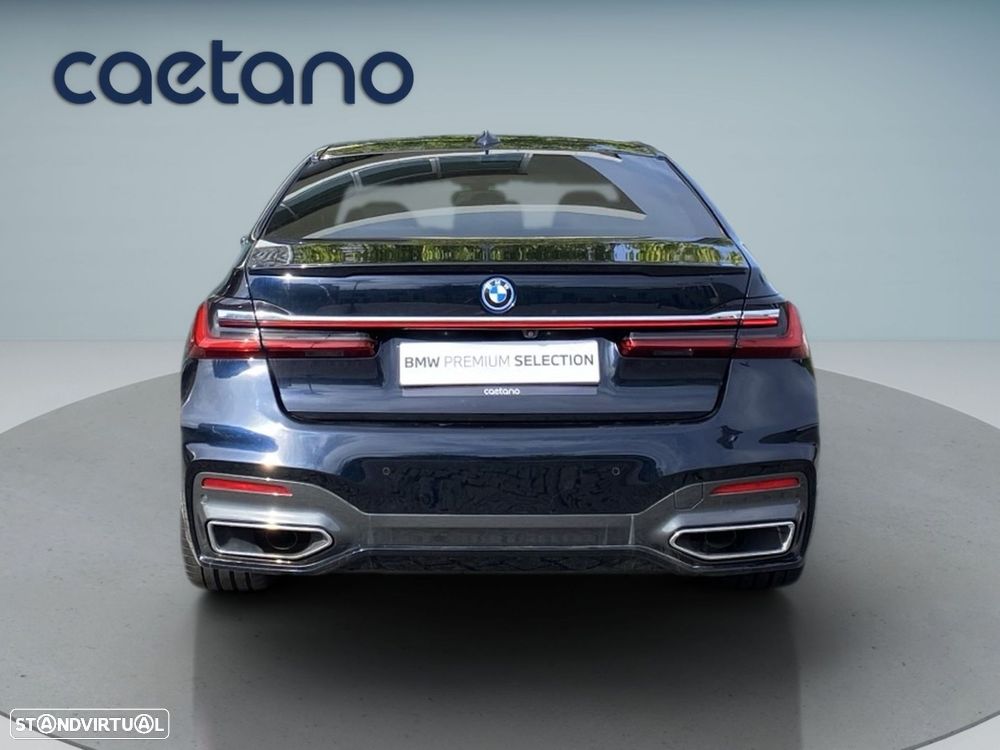 BMW 745 e iPerformance Pack M Auto - 32