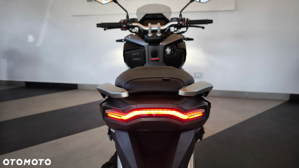 VOGE SR1 ADV - 16