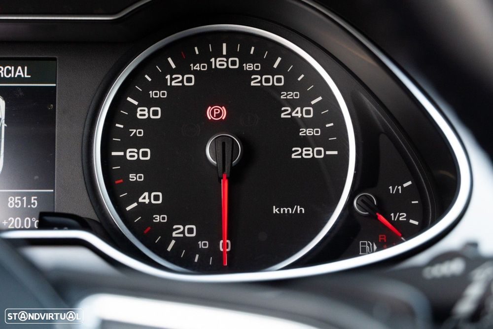 Audi A4 Avant 2.0 TDI quattro Advance S tronic - 15