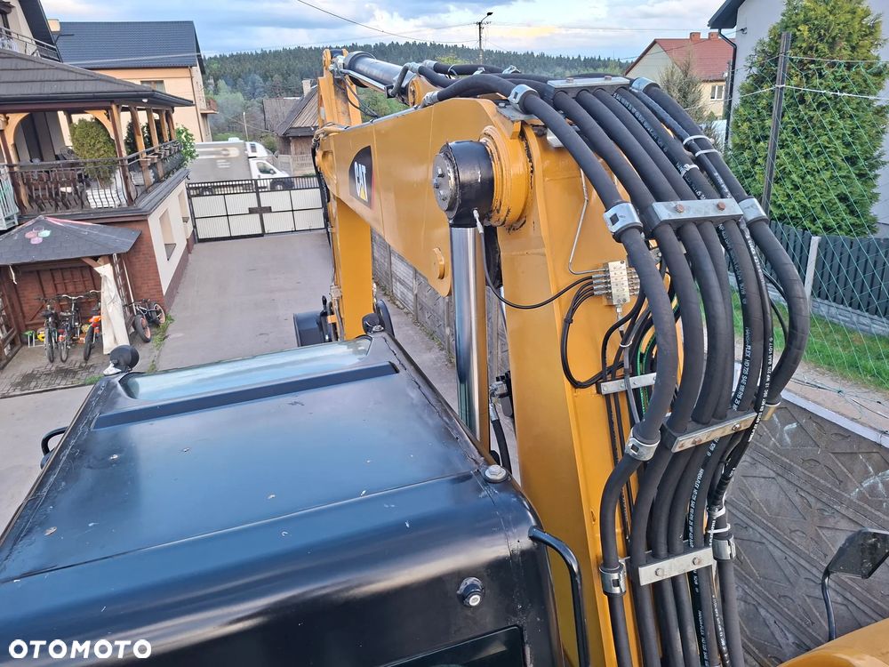 Caterpillar CAT M 322 D - 18