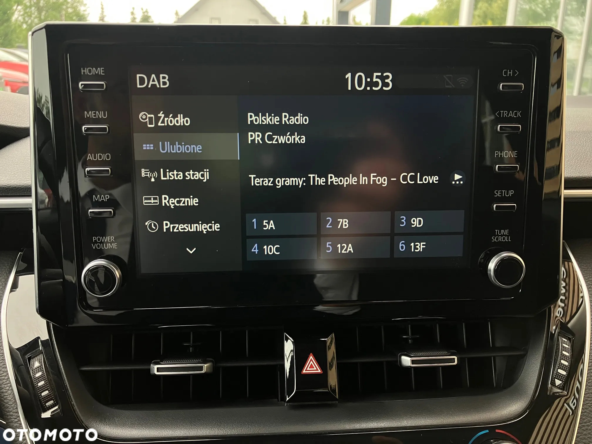 Toyota Corolla 1.8 Hybrid Comfort - 24