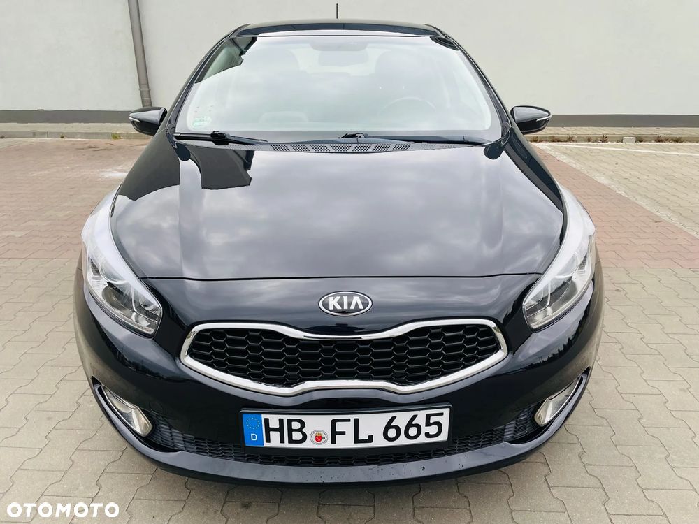 Kia Ceed 1.6 GDI Dream Team Edition - 8