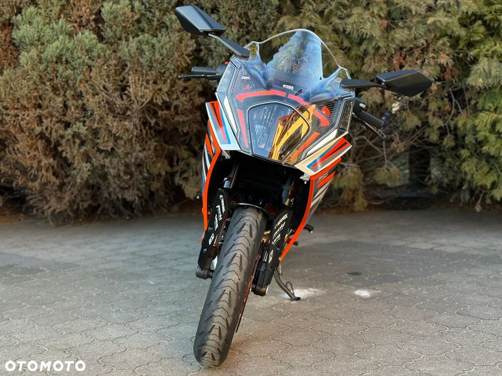 KTM RC 125 - 8
