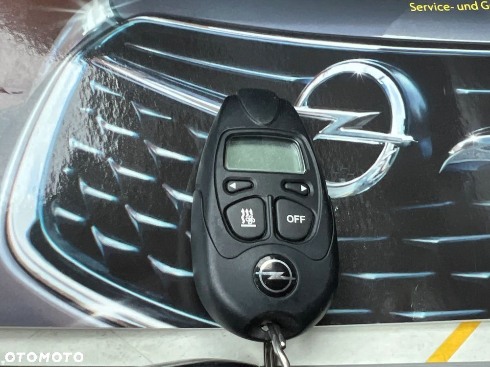 Opel Insignia - 38