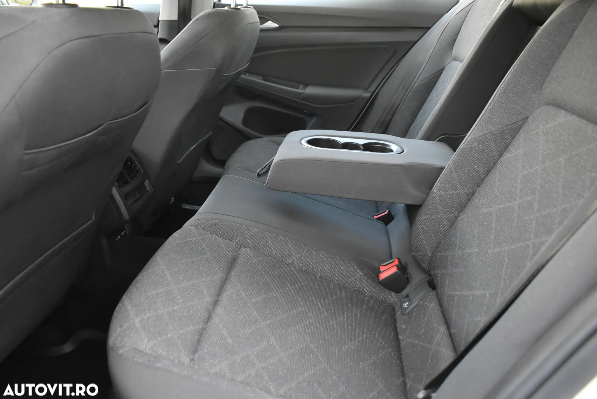 Volkswagen Golf 1.5 eTSI ACT DSG MHEV Life - 20