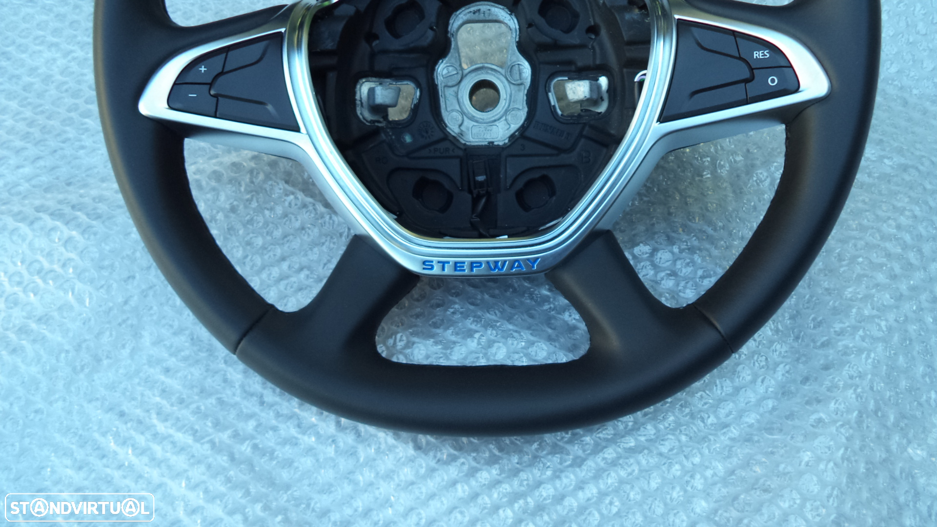 Volante Dacia Stepway ano 2020 em pele(como novo) - 2