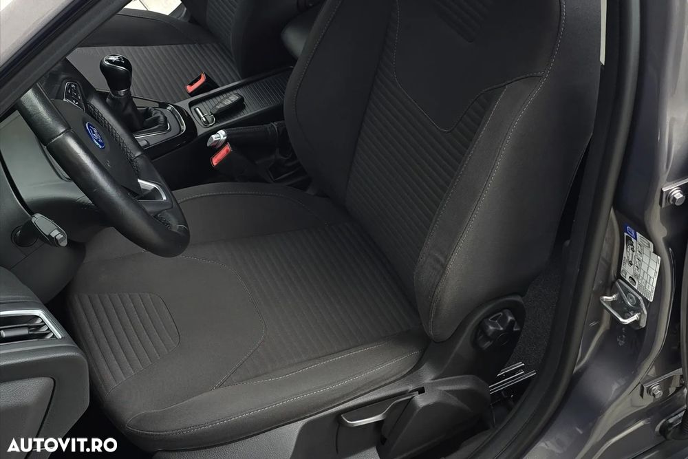 Ford Focus - 16